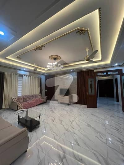 ڈی ایچ اے ڈیفینس فیز 2 ڈی ایچ اے ڈیفینس,اسلام آباد میں 3 کمروں کا 1 کنال بالائی پورشن 1.5 لاکھ میں کرایہ پر دستیاب ہے۔