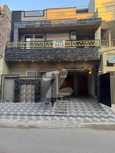 HOT LOCATED 5 MARLA BRAND NEW HOUSE