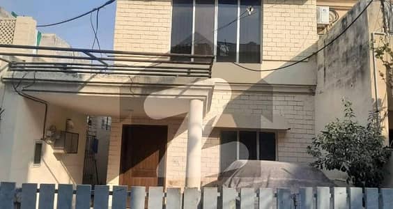 کیولری گراؤنڈ لاہور میں 3 کمروں کا 6 مرلہ مکان 2.8 کروڑ میں برائے فروخت۔