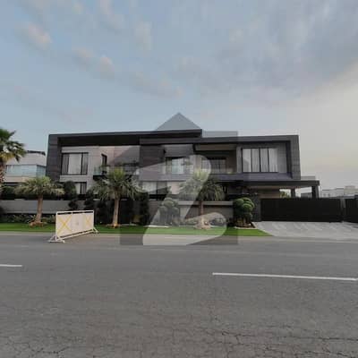 ڈی ایچ اے فیز 6 - بلاک ایل فیز 6,ڈیفنس (ڈی ایچ اے),لاہور میں 6 کمروں کا 2 کنال مکان 17.9 کروڑ میں برائے فروخت۔