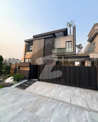 ڈی ایچ اے فیز 6 - بلاک سی فیز 6,ڈیفنس (ڈی ایچ اے),لاہور میں 5 کمروں کا 1 کنال مکان 10.0 کروڑ میں برائے فروخت۔