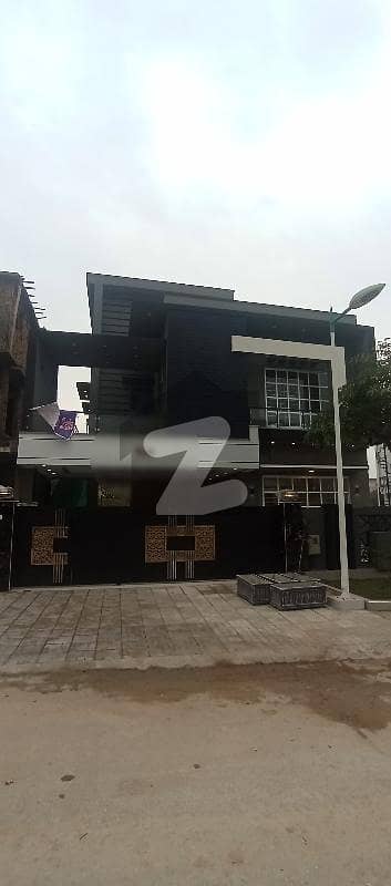 بحریہ ٹاؤن فیز 8 بحریہ ٹاؤن راولپنڈی,راولپنڈی میں 5 کمروں کا 10 مرلہ مکان 4.9 کروڑ میں برائے فروخت۔ بحریہ ٹاؤن فیز 8 بحریہ ٹاؤن راولپنڈی,راولپنڈی میں 5 کمروں کا 10 مرلہ مکان 4.9 کروڑ میں برائے فروخت۔