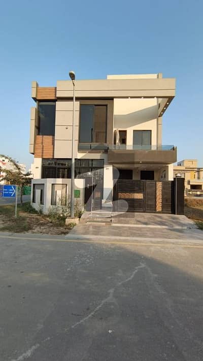 بحریہ نشیمن ۔ سن فلاور بحریہ نشیمن,لاہور میں 4 کمروں کا 5 مرلہ مکان 1.6 کروڑ میں برائے فروخت۔