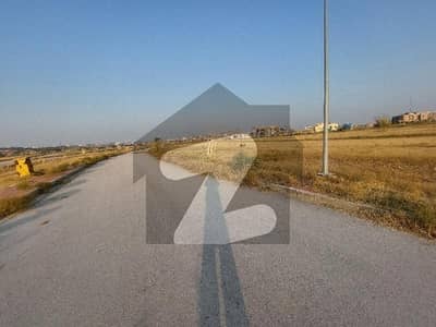 ڈی ایچ اے ویلی - روز سیکٹر ڈی ایچ اے ویلی,ڈی ایچ اے ڈیفینس,اسلام آباد میں 8 مرلہ رہائشی پلاٹ 40.0 لاکھ میں برائے فروخت۔