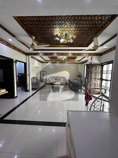 صائمہ عریبین ولاز گداپ ٹاؤن,کراچی میں 6 کمروں کا 10 مرلہ مکان 4.5 کروڑ میں برائے فروخت۔