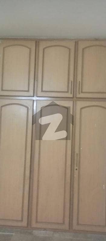 ای ۔ 11/4 ای ۔ 11,اسلام آباد میں 3 کمروں کا 10 مرلہ زیریں پورشن 1.1 لاکھ میں کرایہ پر دستیاب ہے۔