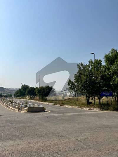 ڈی ایچ اے فیز 5 - سیکٹر ایف ڈی ایچ اے ڈیفینس فیز 5,ڈی ایچ اے ڈیفینس,اسلام آباد میں 1 کنال رہائشی پلاٹ 3.35 کروڑ میں برائے فروخت۔