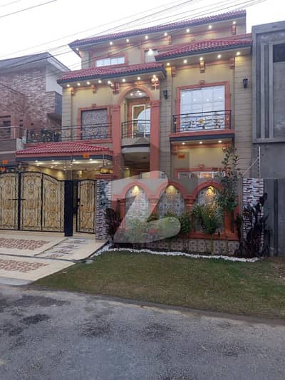 سینٹرل پارک ۔ بلاک جی سینٹرل پارک ہاؤسنگ سکیم,لاہور میں 5 کمروں کا 10 مرلہ مکان 3.0 کروڑ میں برائے فروخت۔ سینٹرل پارک ۔ بلاک جی سینٹرل پارک ہاؤسنگ سکیم,لاہور میں 5 کمروں کا 10 مرلہ مکان 3.0 کروڑ میں برائے فروخت۔