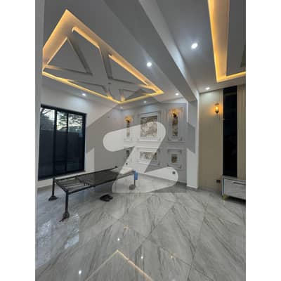 پاک عرب ہاؤسنگ سوسائٹی لاہور میں 3 کمروں کا 5 مرلہ مکان 2.75 کروڑ میں برائے فروخت۔