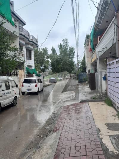 آئی ۔ 10/1 آئی ۔ 10,اسلام آباد میں 2 کمروں کا 5 مرلہ مکان 2.3 کروڑ میں برائے فروخت۔