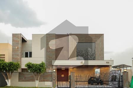 32 , Marla Extra ordinary triple story designer fully furnished House for sale in Bahria town ph, 7 islamanad