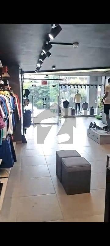 گلبرگ لاہور میں 9 مرلہ دکان 13.5 لاکھ میں کرایہ پر دستیاب ہے۔