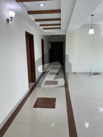 10 MARLA 3 BEDROOMS APARTMENT AVAILABLE FOR RENT