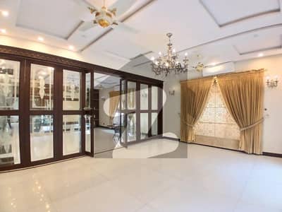 ALMOST BRAND NEW 1 KANAL UPPER PORTION AVAILABLE FOR RENT