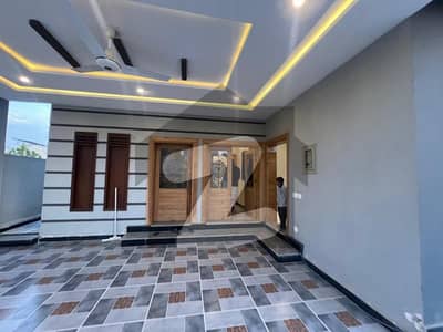 10 Marla brand new house for sale