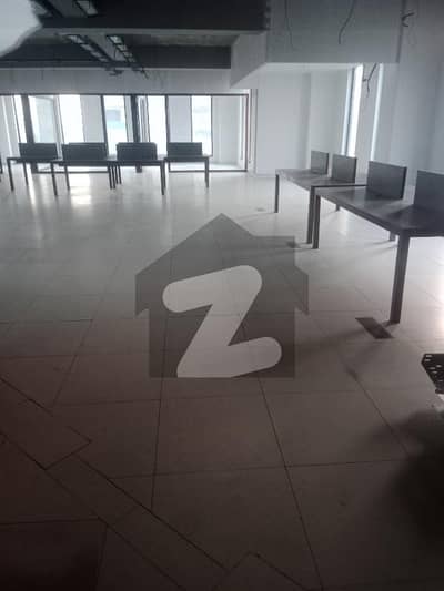 گلبرگ لاہور میں 13 مرلہ دفتر 7.0 لاکھ میں کرایہ پر دستیاب ہے۔