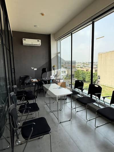 ڈی ایچ اے فیز 6 ڈیفنس (ڈی ایچ اے),لاہور میں 2 کمروں کا 8 مرلہ دفتر 2.5 لاکھ میں کرایہ پر دستیاب ہے۔