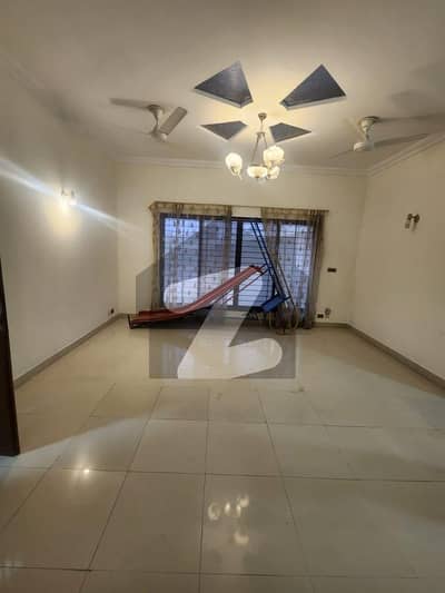 UPPER FLOOR PORTION FOR RENT DHA PHASE 5 NEAR ZAMZMA PARK UPPER FLOOR PORTION FOR RENT DHA PHASE 5 NEAR ZAMZMA PARK