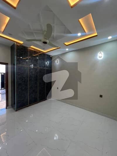 پاک عرب ہاؤسنگ سوسائٹی لاہور میں 3 کمروں کا 3 مرلہ مکان 55.0 ہزار میں کرایہ پر دستیاب ہے۔