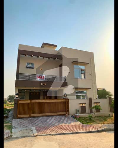 بحریہ ٹاؤن فیز 8 ۔ بلاک ایم بحریہ ٹاؤن فیز 8,بحریہ ٹاؤن راولپنڈی,راولپنڈی میں 4 کمروں کا 6 مرلہ مکان 2.75 کروڑ میں برائے فروخت۔ بحریہ ٹاؤن فیز 8 ۔ بلاک ایم بحریہ ٹاؤن فیز 8,بحریہ ٹاؤن راولپنڈی,راولپنڈی میں 4 کمروں کا 6 مرلہ مکان 2.75 کروڑ میں برائے فروخت۔