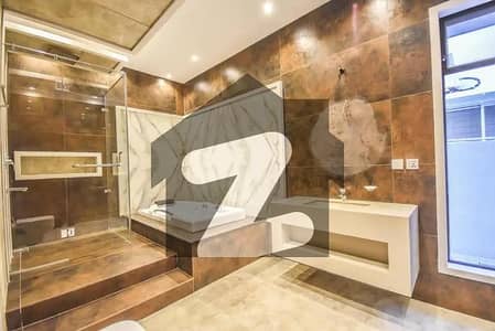 ڈی ایچ اے فیز 3 ڈیفنس (ڈی ایچ اے),لاہور میں 5 کمروں کا 1 کنال مکان 2.55 لاکھ میں کرایہ پر دستیاب ہے۔