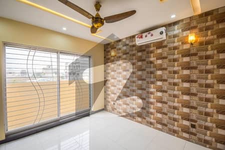 پیراگون سٹی - امپیریل بلاک پیراگون سٹی,لاہور میں 2 کمروں کا 6 مرلہ فلیٹ 70.0 ہزار میں کرایہ پر دستیاب ہے۔