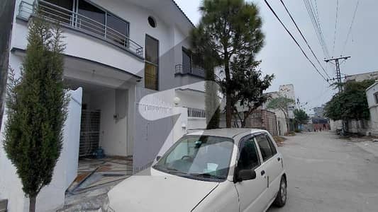 بہارہ کھوہ اسلام آباد میں 3 کمروں کا 8 مرلہ بالائی پورشن 32.0 ہزار میں کرایہ پر دستیاب ہے۔