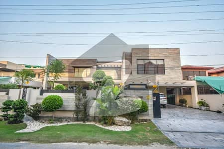 ڈی ایچ اے فیز 2 ڈیفنس (ڈی ایچ اے),لاہور میں 6 کمروں کا 2 کنال مکان 13.25 کروڑ میں برائے فروخت۔