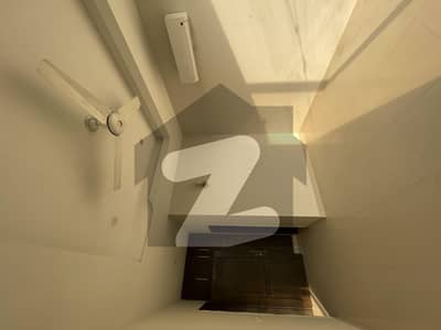 ایگزیکٹو ہائٹس ایف ۔ 11,اسلام آباد میں 3 کمروں کا 9 مرلہ فلیٹ 1.75 لاکھ میں کرایہ پر دستیاب ہے۔