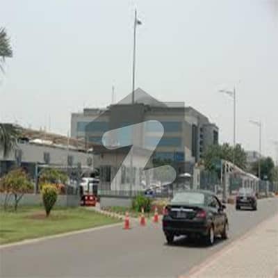 ڈی ایچ اے فیز 5 - بلاک ایل فیز 5,ڈیفنس (ڈی ایچ اے),لاہور میں 1 کنال رہائشی پلاٹ 5.85 کروڑ میں برائے فروخت۔