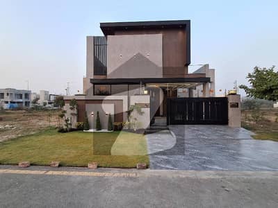 ڈی ایچ اے فیز 6 ڈیفنس (ڈی ایچ اے),لاہور میں 4 کمروں کا 10 مرلہ مکان 4.75 کروڑ میں برائے فروخت۔