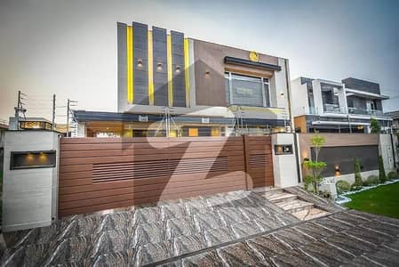 بحریہ ٹاؤن - ٹیپو سلطان بلاک بحریہ ٹاؤن ۔ سیکٹر ایف,بحریہ ٹاؤن,لاہور میں 5 کمروں کا 1 کنال مکان 2.0 لاکھ میں کرایہ پر دستیاب ہے۔