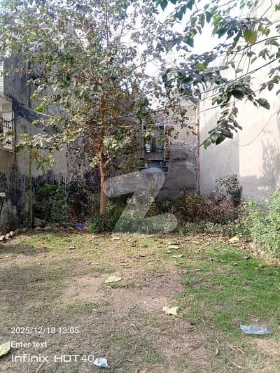 سبزہ زار سکیم ۔ بلاک جے سبزہ زار سکیم,لاہور میں 8 مرلہ رہائشی پلاٹ 2.05 کروڑ میں برائے فروخت۔