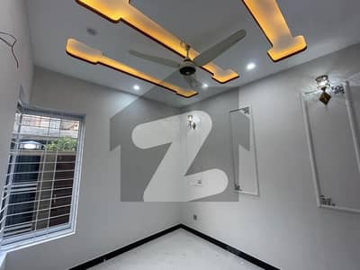 ملٹری اکاؤنٹس ہاؤسنگ سوسائٹی لاہور میں 3 کمروں کا 4 مرلہ مکان 1.8 کروڑ میں برائے فروخت۔