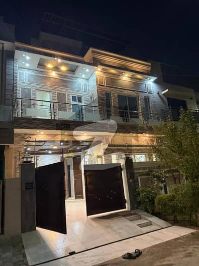 5 Marla Beautiful Family House for Rent in DHA 9 Town |