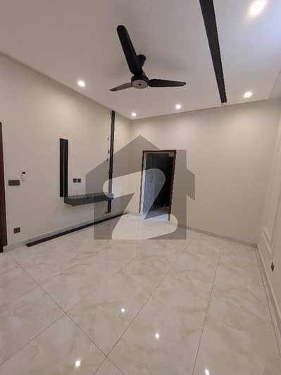 GULBERG RESIDENCIA 10m FULL HOUSE FOR RENT