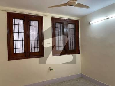 ایف ۔ 10 اسلام آباد میں 2 کمروں کا 1 کنال زیریں پورشن 70.0 ہزار میں کرایہ پر دستیاب ہے۔