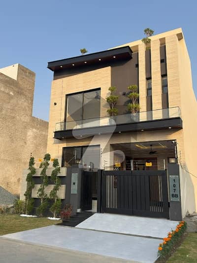 dha 9town brand new house for rent