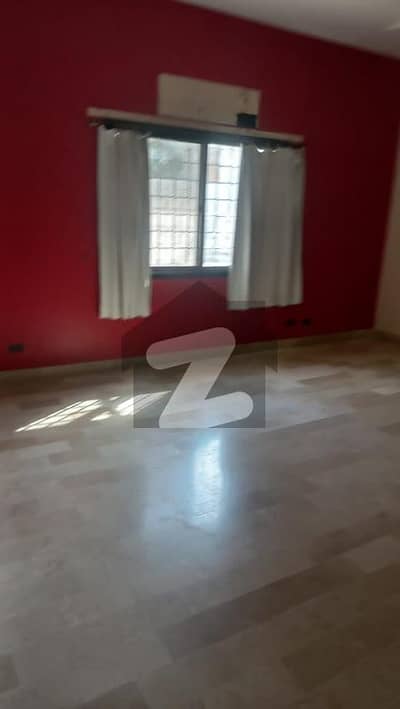 225yards Independent Bungalow In Prime Location Dha Phase 4