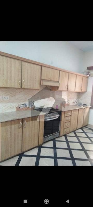 DHA Phase 7 Off Badban ---- Lane Near Park Masjid Bungalow First Floor 3 Bedroom Portion D/D Lounge Kitchen Parking Servant Quarter Rent 215000/=