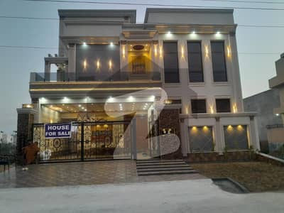 10 Marla hot located