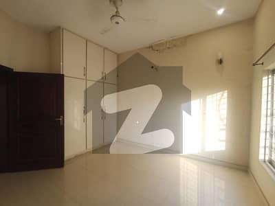 فارمانئیٹس ہاؤسنگ سکیم لاہور میں 3 کمروں کا 1 کنال زیریں پورشن 85.0 ہزار میں کرایہ پر دستیاب ہے۔ فارمانئیٹس ہاؤسنگ سکیم لاہور میں 3 کمروں کا 1 کنال زیریں پورشن 85.0 ہزار میں کرایہ پر دستیاب ہے۔