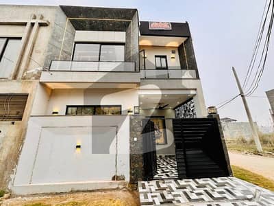 فارمانئیٹس ہاؤسنگ سکیم لاہور میں 3 کمروں کا 4 مرلہ مکان 1.6 کروڑ میں برائے فروخت۔