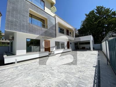 ایف ۔ 8 اسلام آباد میں 10 کمروں کا 1 کنال مکان 15.0 لاکھ میں کرایہ پر دستیاب ہے۔