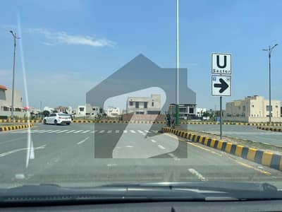 ڈی ایچ اے فیز 7 - بلاک یو فیز 7,ڈیفنس (ڈی ایچ اے),لاہور میں 3 کنال رہائشی پلاٹ 8.9 کروڑ میں برائے فروخت۔