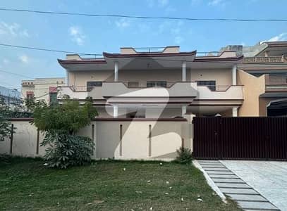 1 Kanal House For Grabs In Marghzar Officers Colony