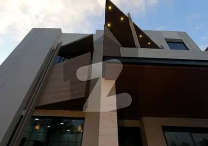 جی ۔ 13 اسلام آباد میں 6 کمروں کا 1 کنال مکان 16.5 کروڑ میں برائے فروخت۔