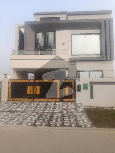 بحریہ آرچرڈ لاہور میں 2 کمروں کا 8 مرلہ زیریں پورشن 55.0 ہزار میں کرایہ پر دستیاب ہے۔