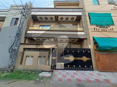 ایچ ۔ 13 اسلام آباد میں 6 کمروں کا 5 مرلہ مکان 2.5 کروڑ میں برائے فروخت۔