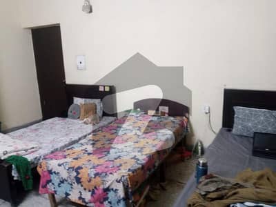 3-Seater Room for Rent Garden Town